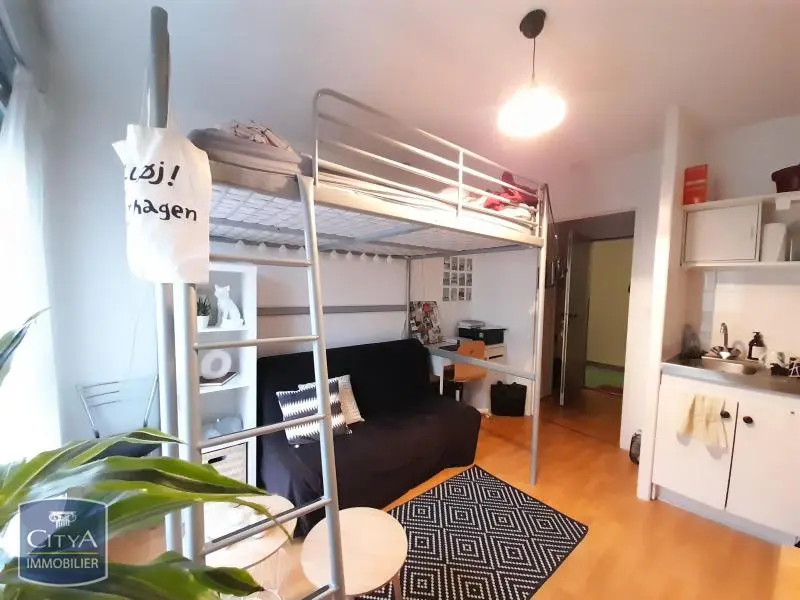 Photo 1 Appartement 1 pièce 17.81m²