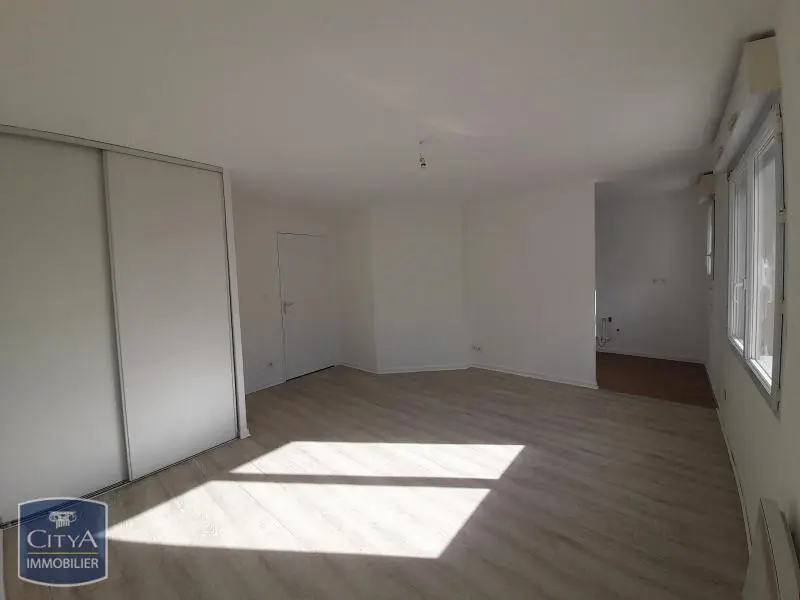 Photo 2 Appartement 1 pièce 28.89m²