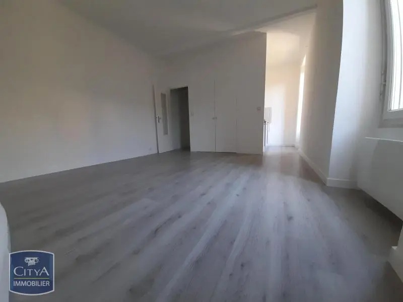 Photo 1 Appartement 1 pièce 22.75m²