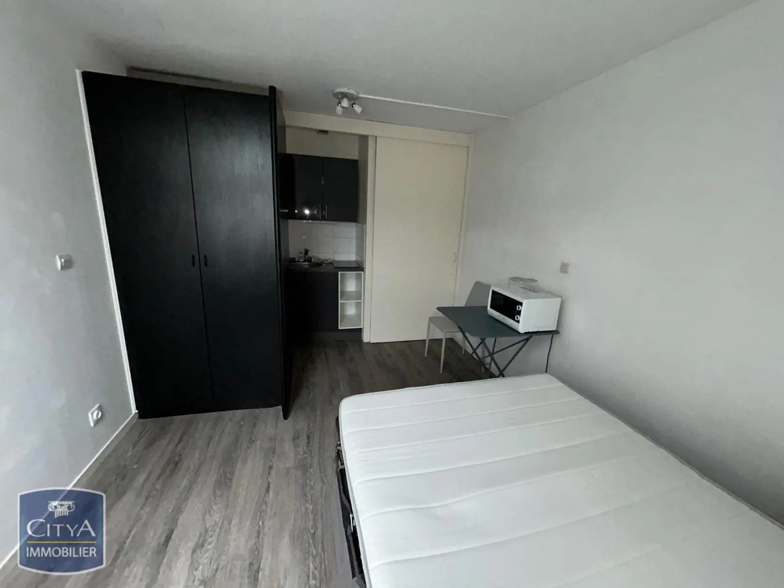 Photo 2 Appartement 1 pièce 17.85m²