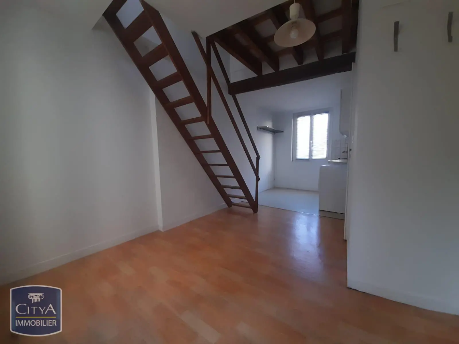 Photo 2 Appartement 1 pièce 16.87m²