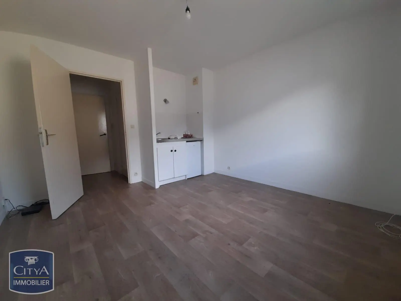 Photo 1 Appartement 1 pièce 18.67m²