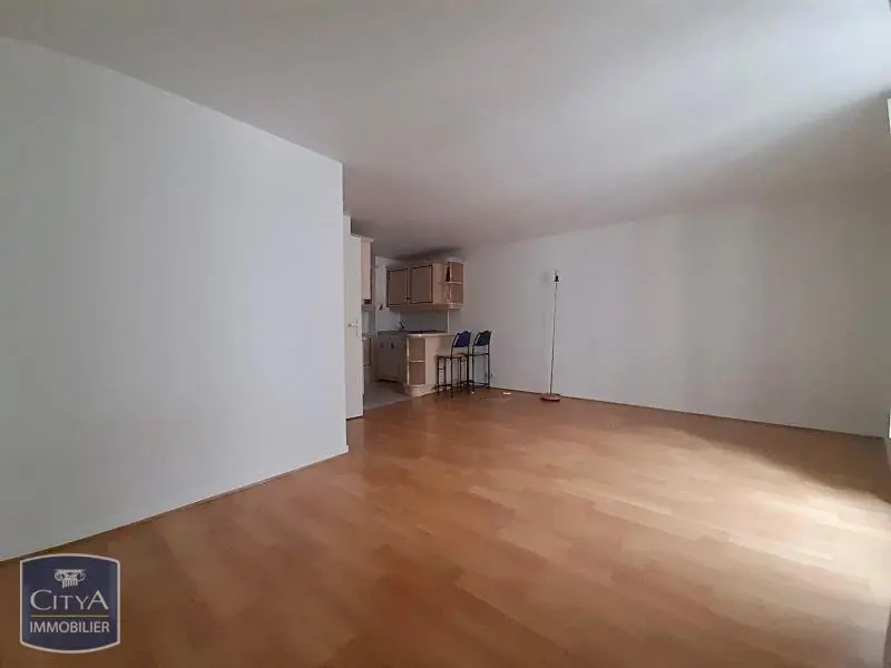 Photo 2 Appartement 1 pièce 28.63m²