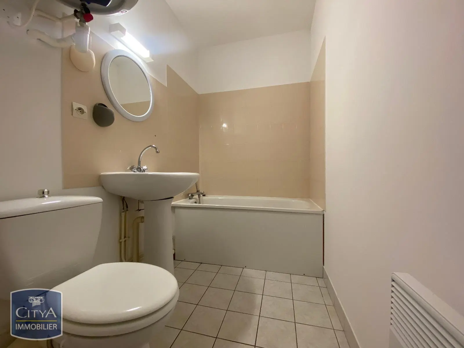 Photo 2 Appartement 1 pièce 23.9m²