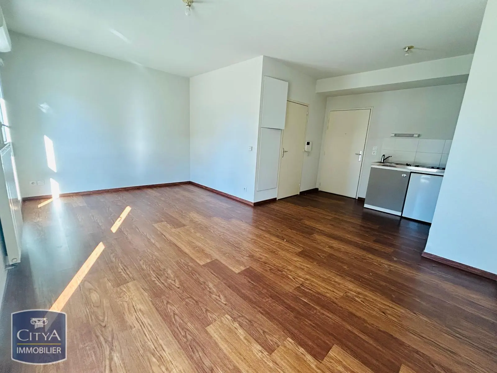Photo 2 Appartement 1 pièce 30.47m²