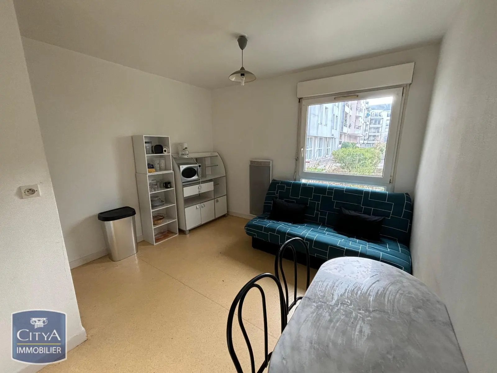 Photo 1 Appartement 1 pièce 18m²
