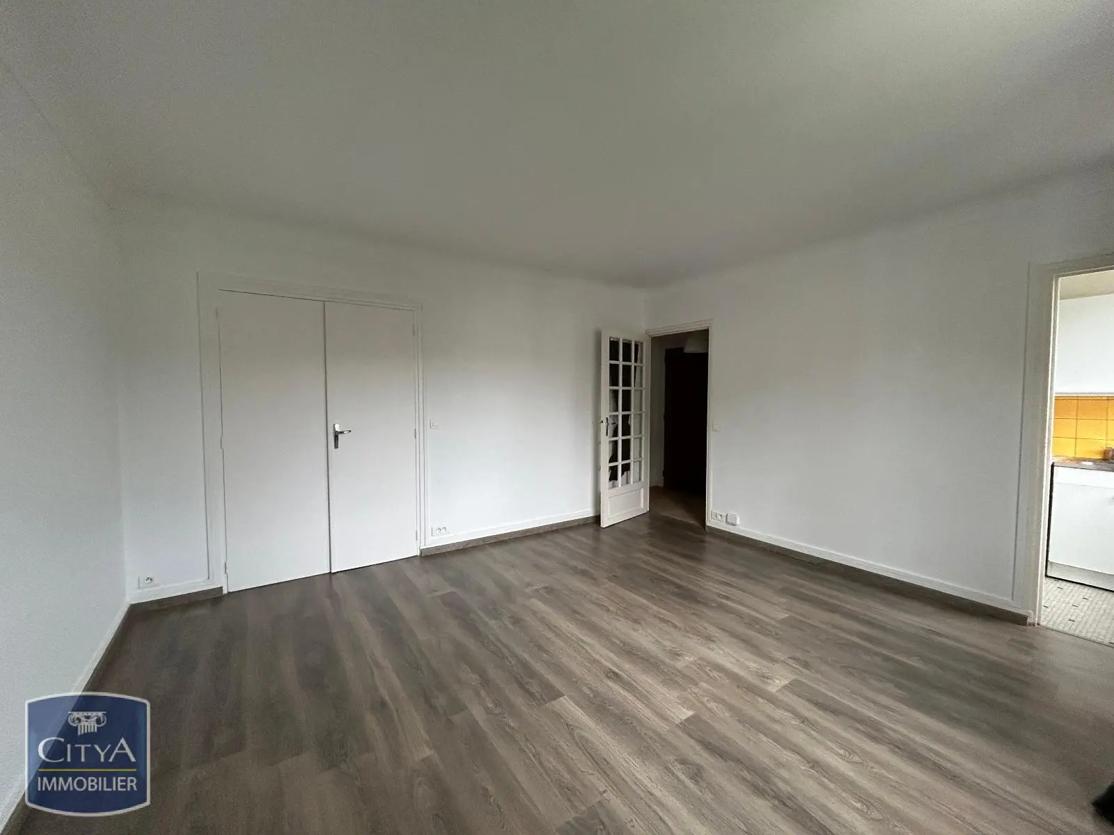 Photo 2 Appartement 1 pièce 27.87m²