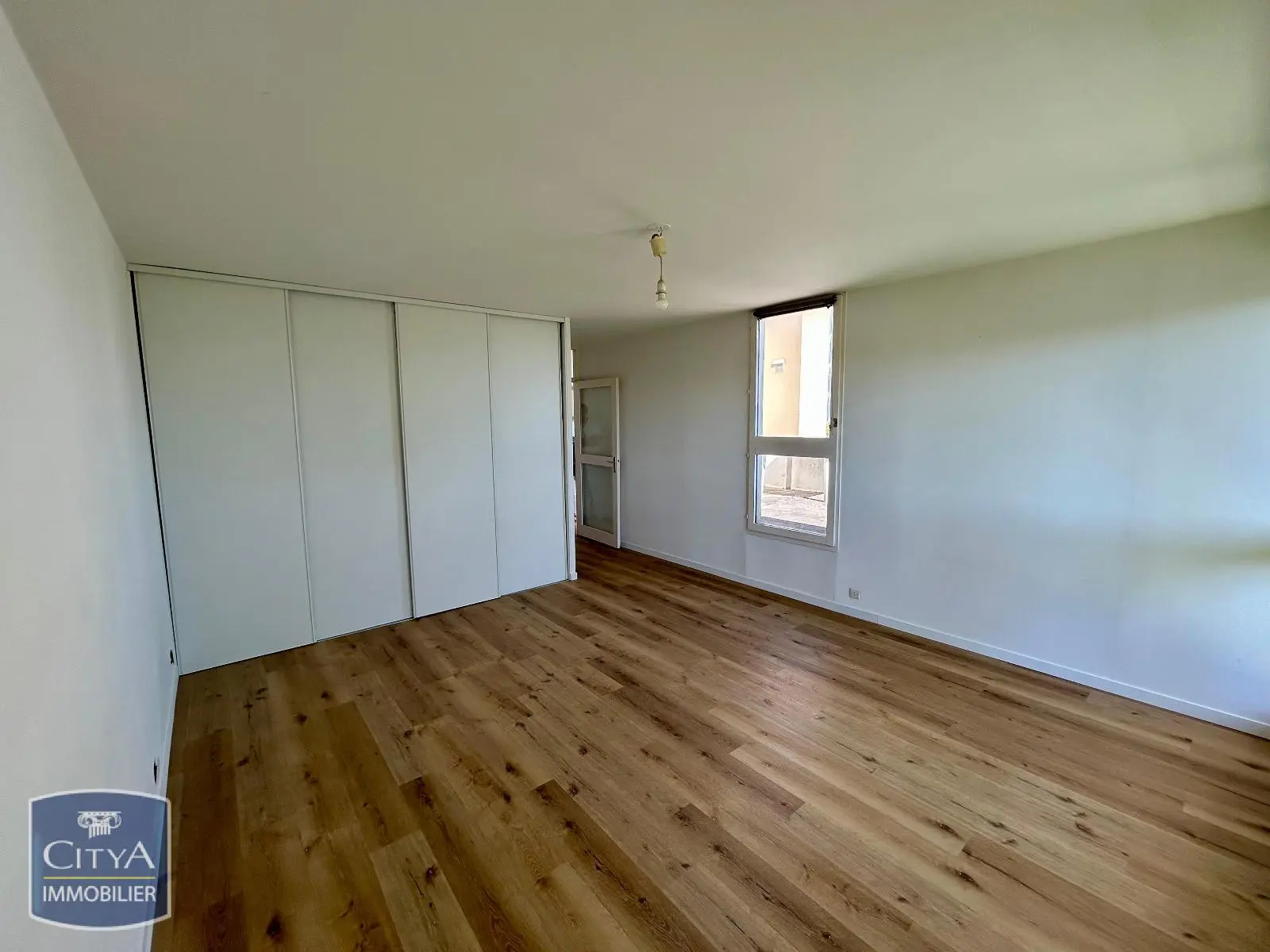 Photo 2 Appartement 1 pièce 38.48m²