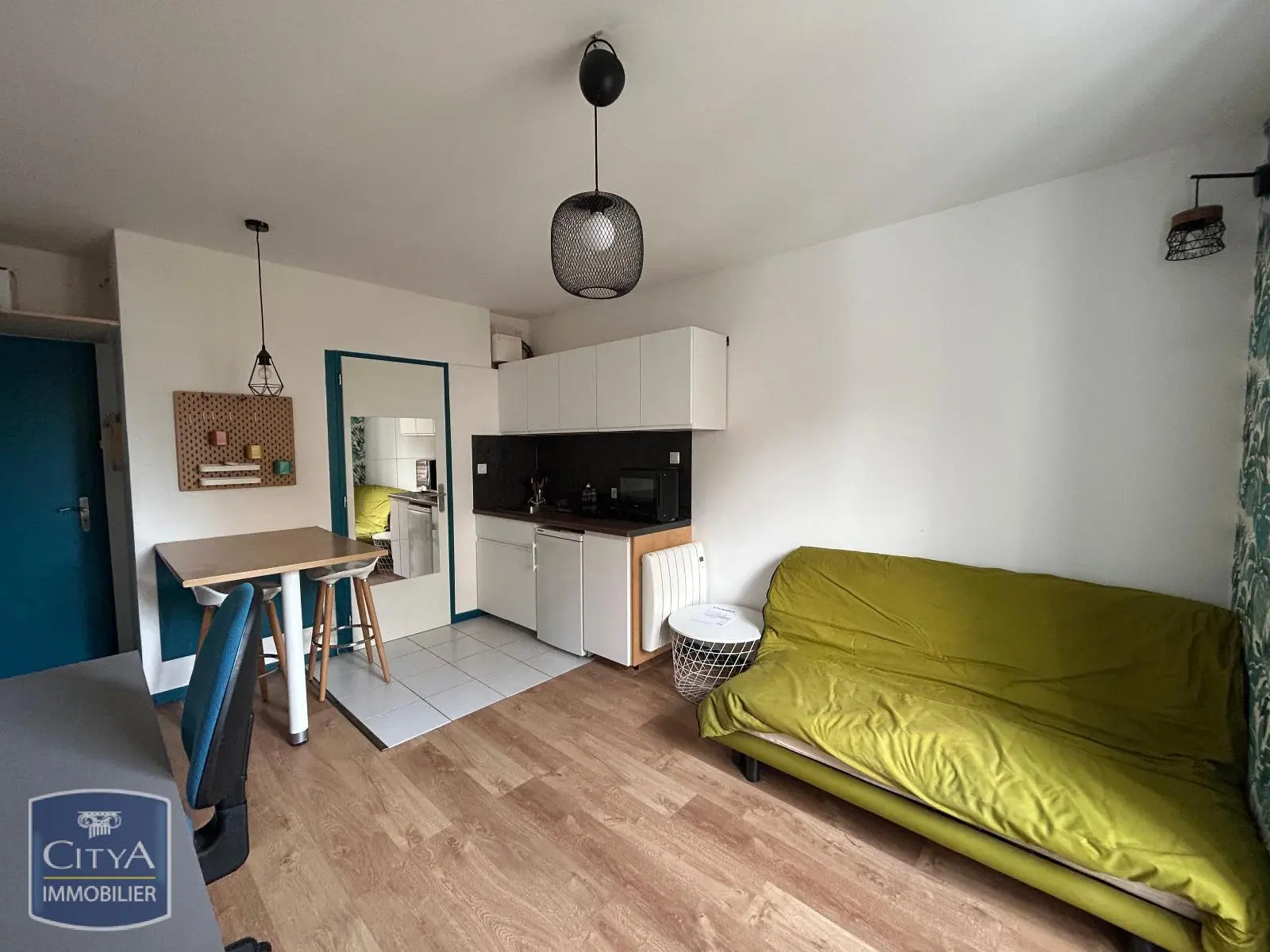 Photo 2 Appartement 1 pièce 17.84m²