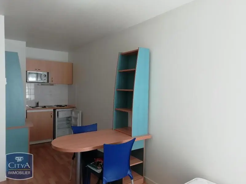 Photo 1 Appartement 1 pièce 22.73m²
