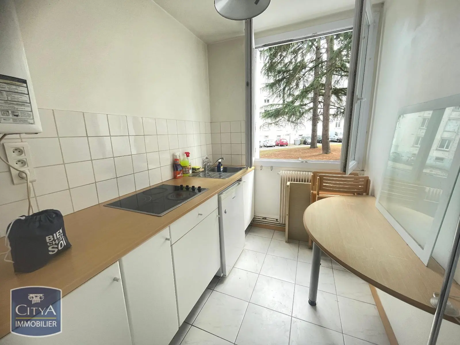 Photo 2 Appartement 1 pièce 28.29m²