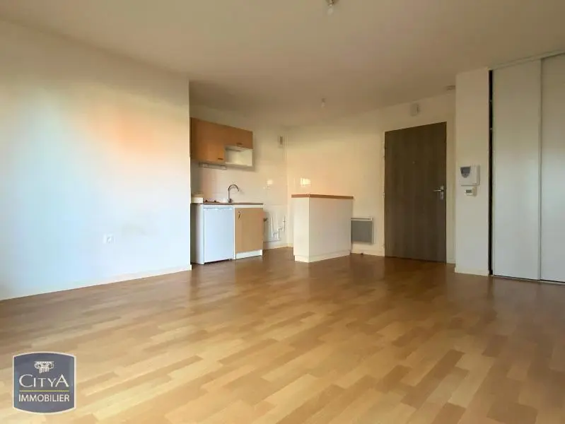 Photo 1 Appartement 1 pièce 38.89m²