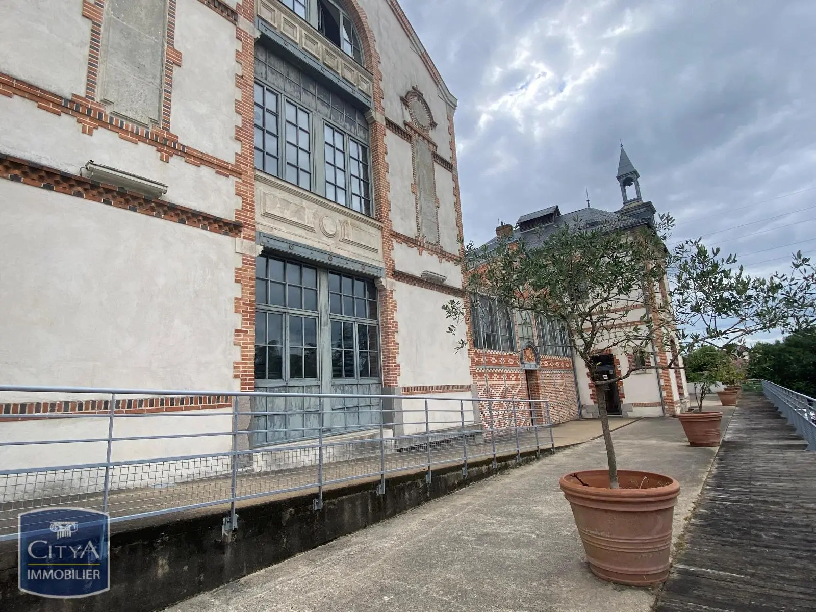 Photo 1 Appartement 1 pièce 24.52m²