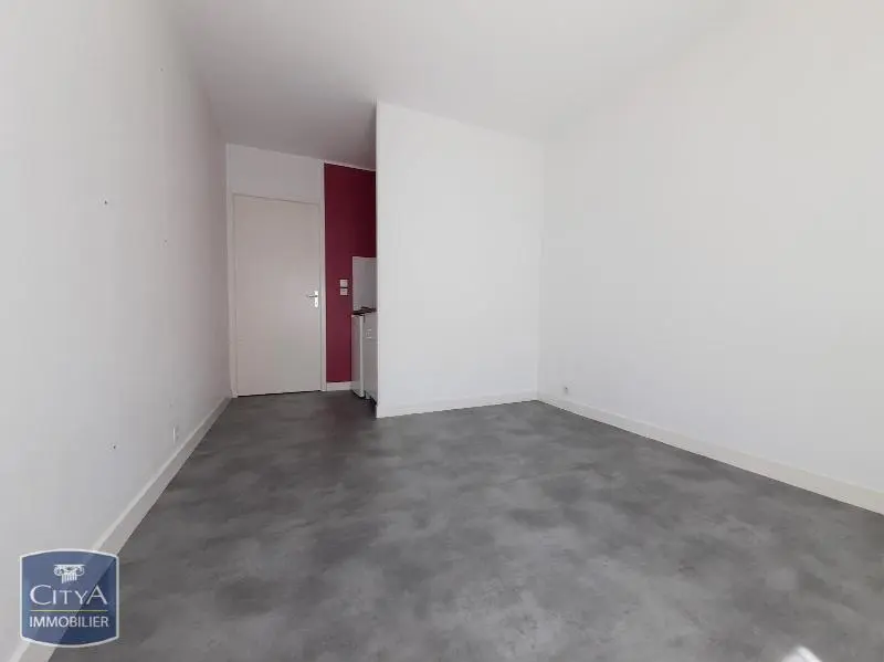 Photo 1 Appartement 1 pièce 18m²