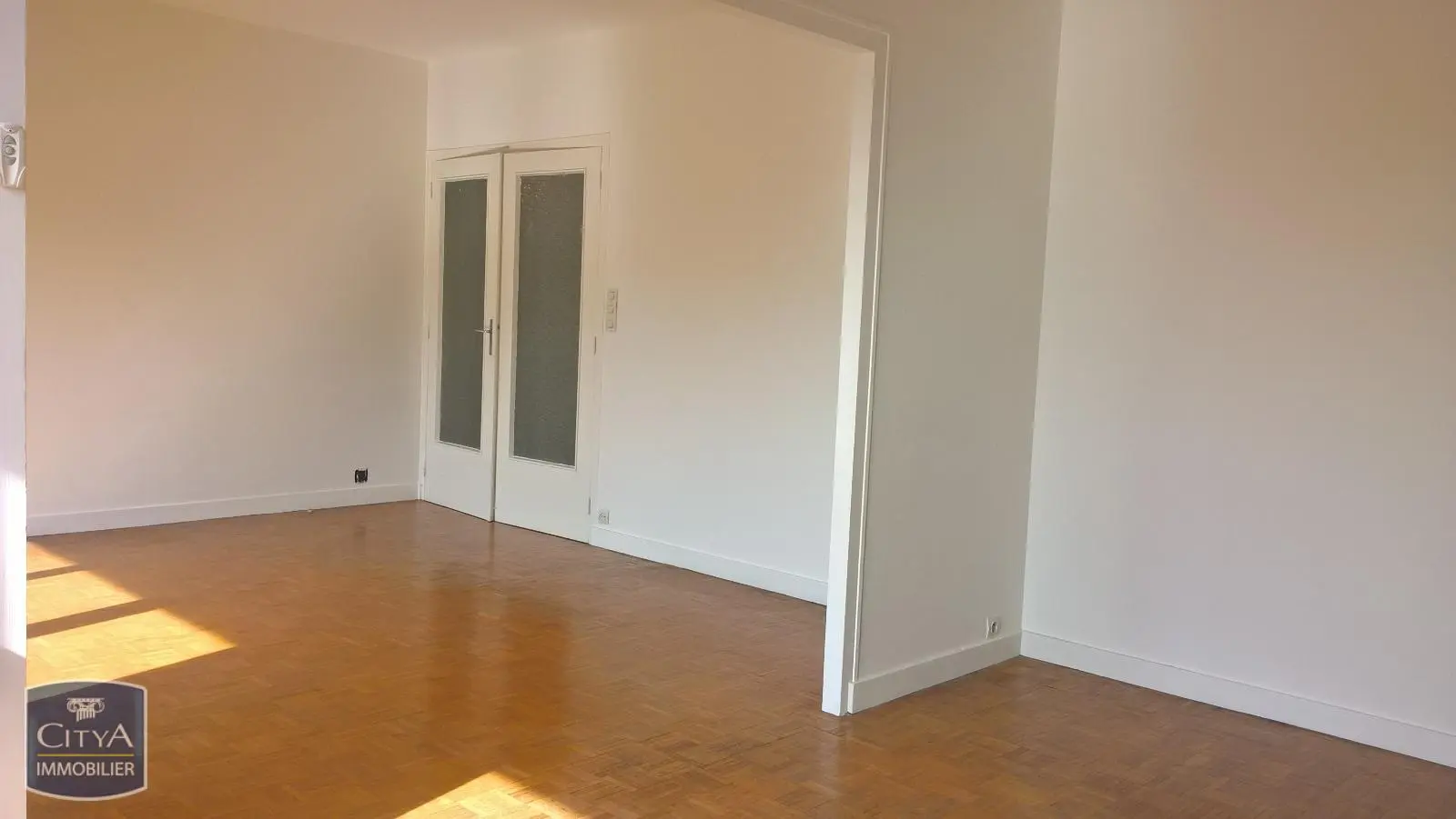 Photo 2 Appartement 5 pièces 91.43m²