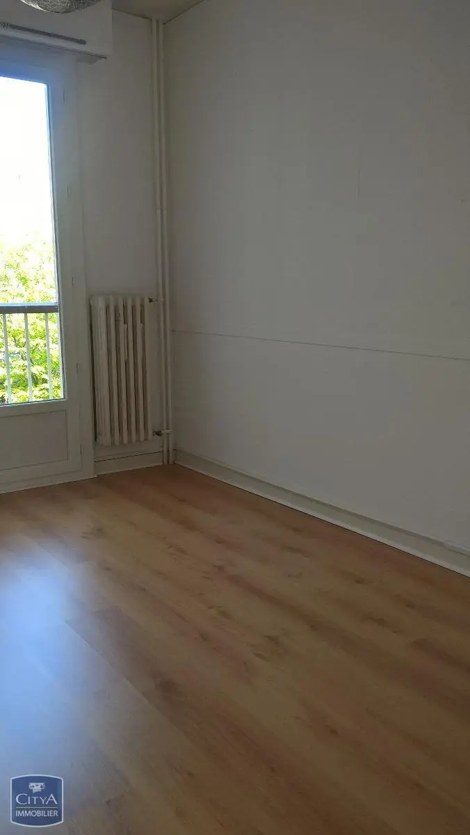 Photo 8 Appartement 5 pièces 91.43m²