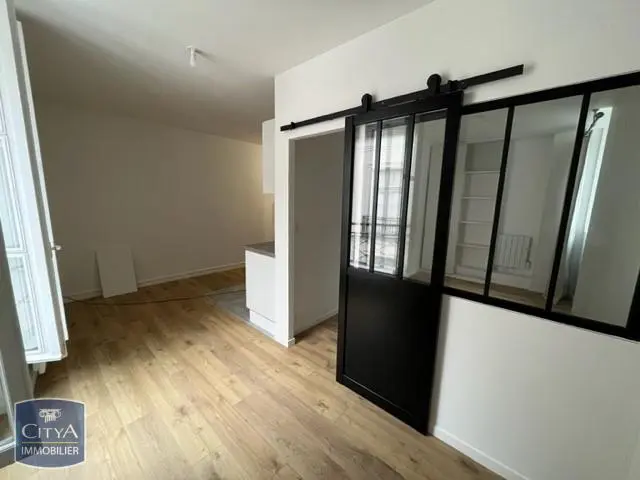 Photo 1 Appartement 1 pièce 28.29m²