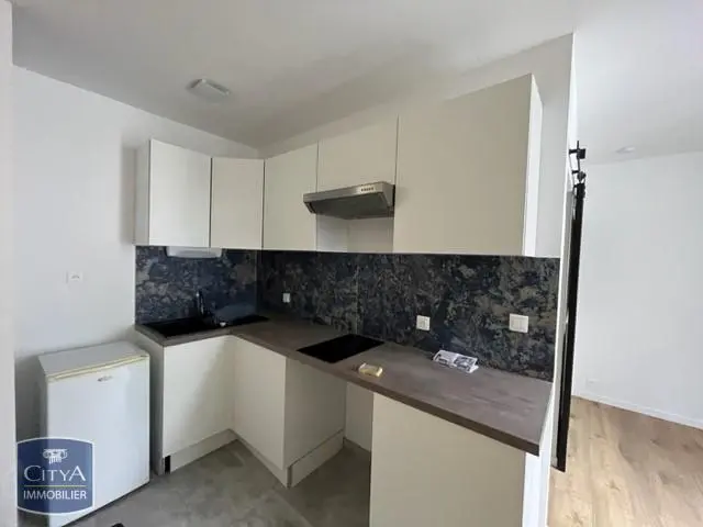 Photo 2 Appartement 1 pièce 28.29m²