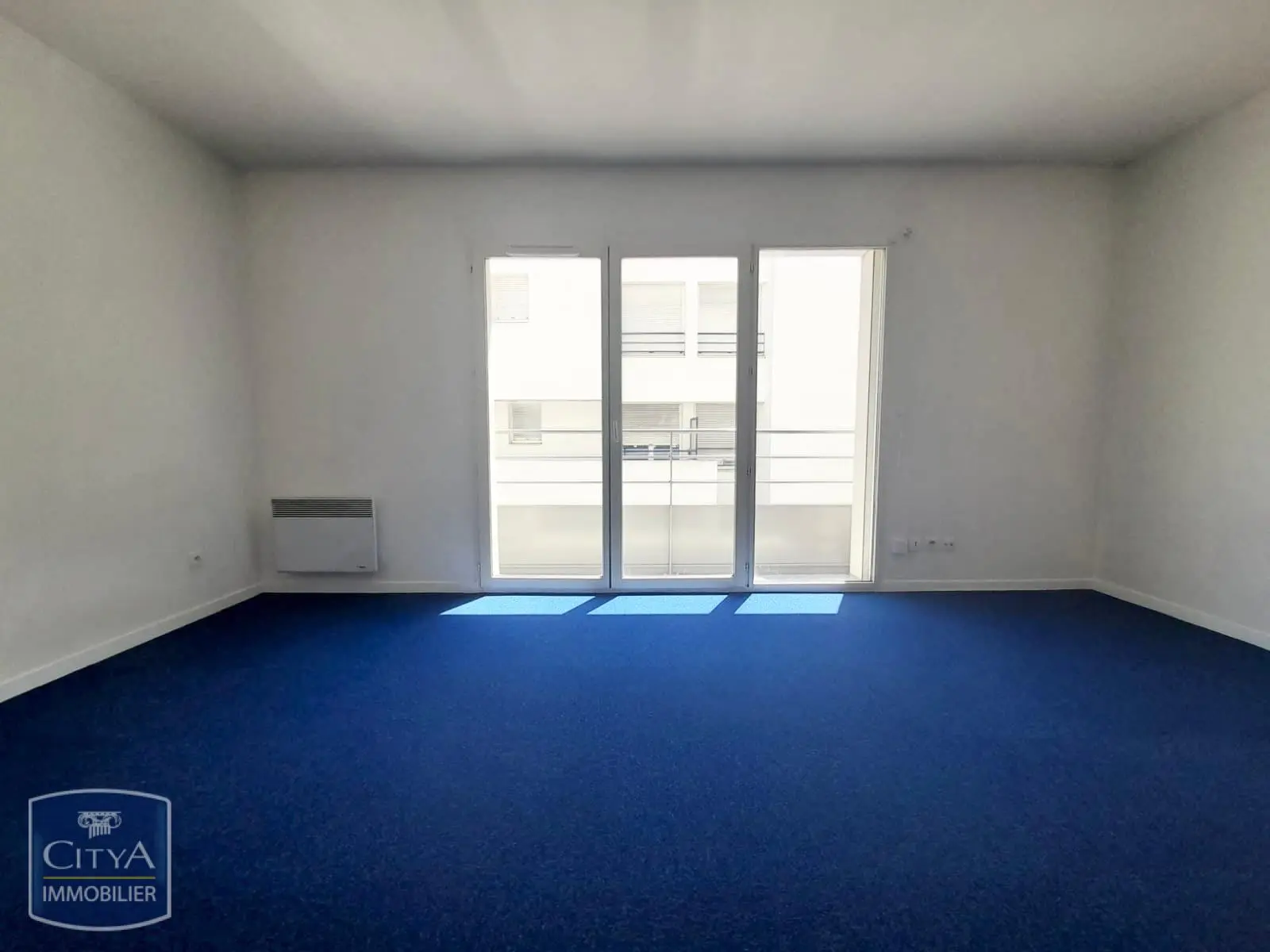 Photo 1 Appartement 1 pièce 23.89m²