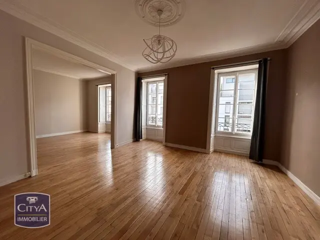 Photo 1 Appartement 4 pièces 135m²