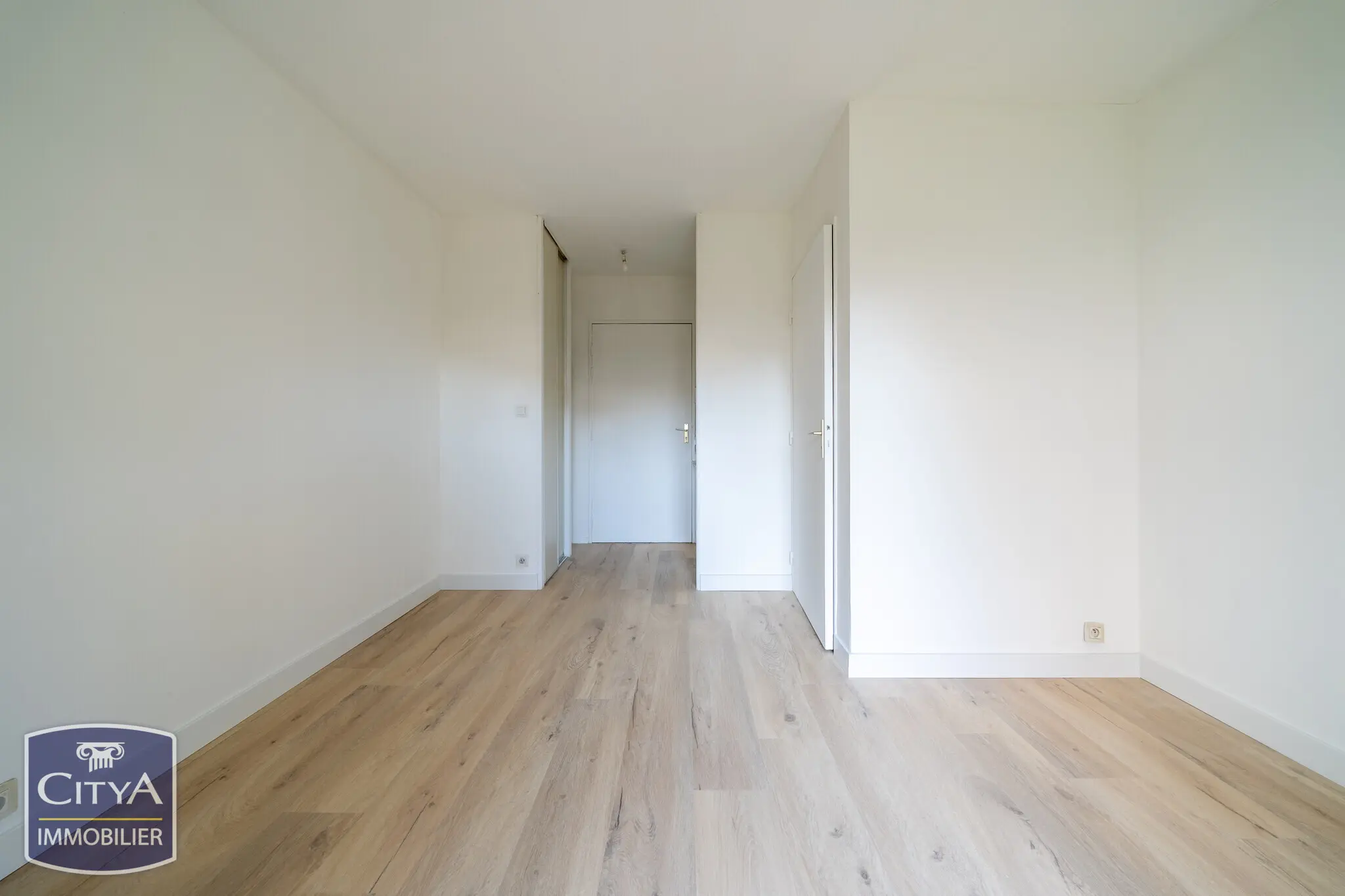 Photo 1 Appartement 1 pièce 17.7m²