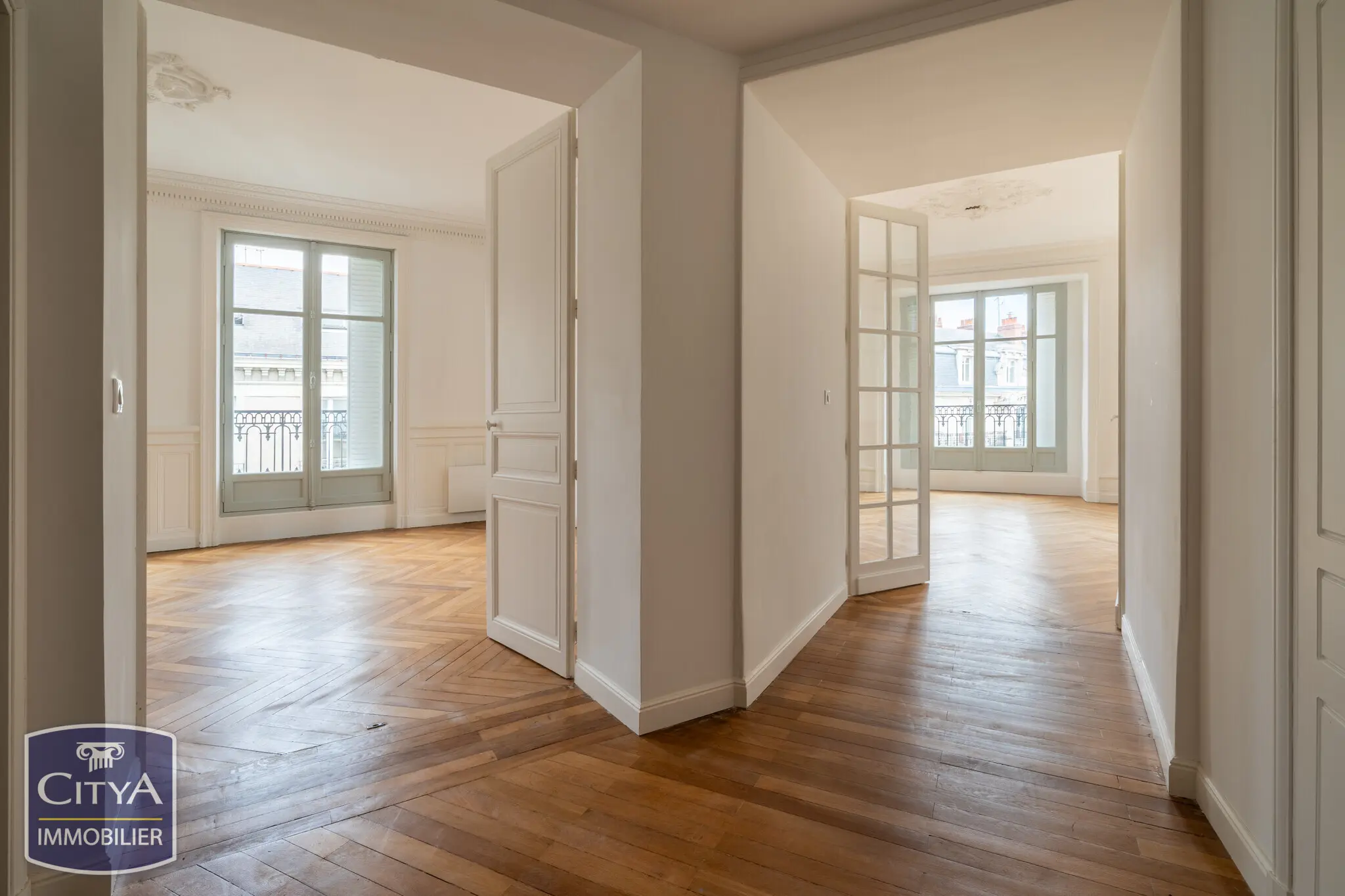 Photo 2 Appartement 5 pièces 141m²