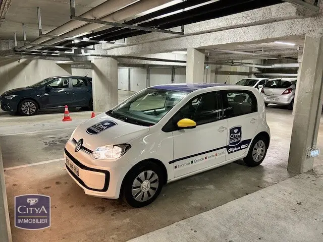 Photo 1 Parking