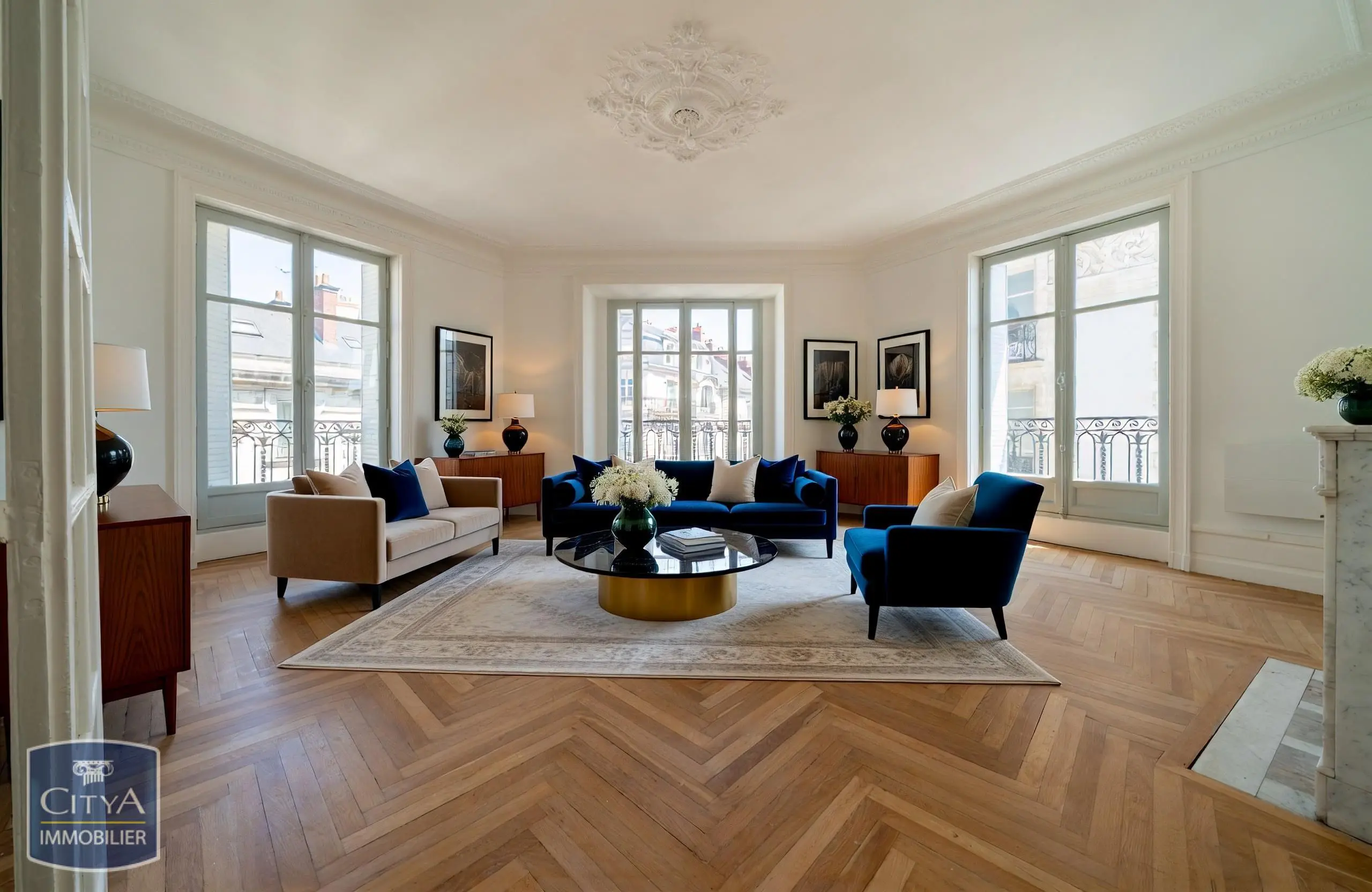 Photo 1 Appartement 5 pièces 141m²