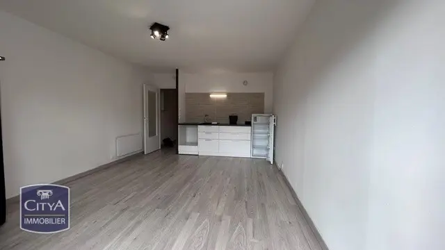 Photo 1 Appartement 1 pièce 30m²