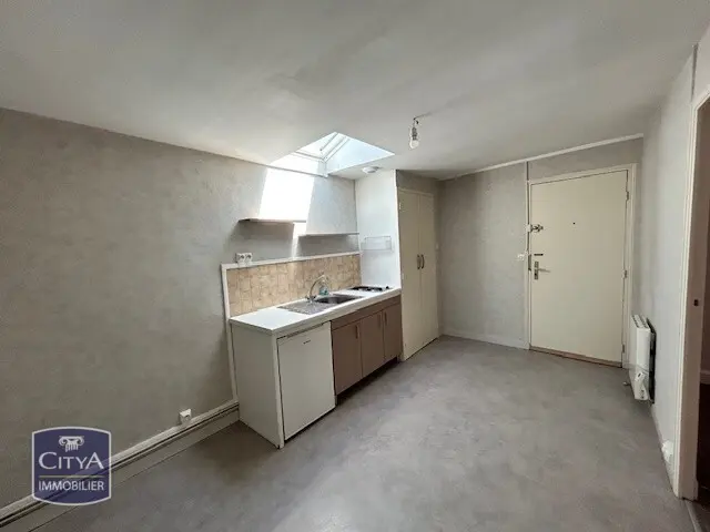 Photo 1 Appartement 1 pièce 28m²