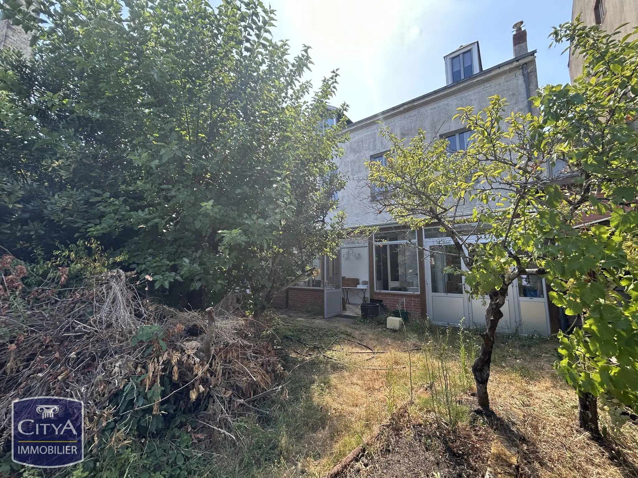 Photo 1 Maison 10 pièces 187m²