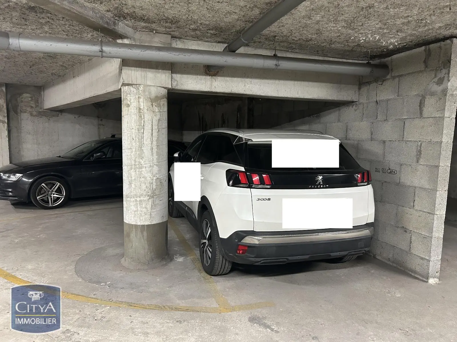 Photo 2 Parking