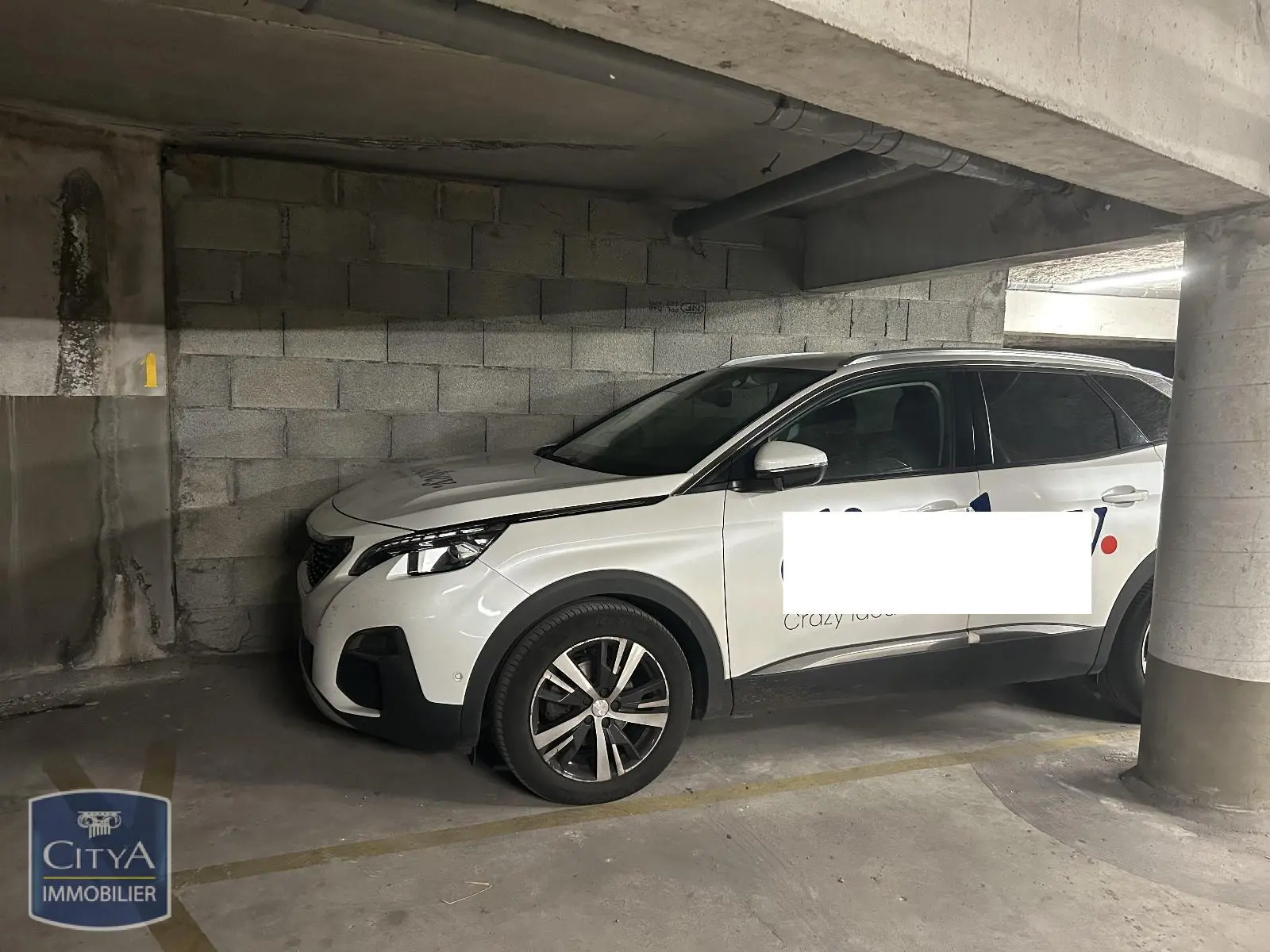 Photo 1 Parking