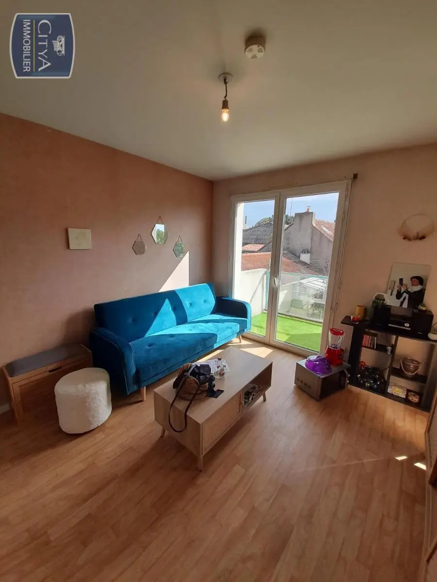 Photo 2 Appartement 1 pièce 28.42m²