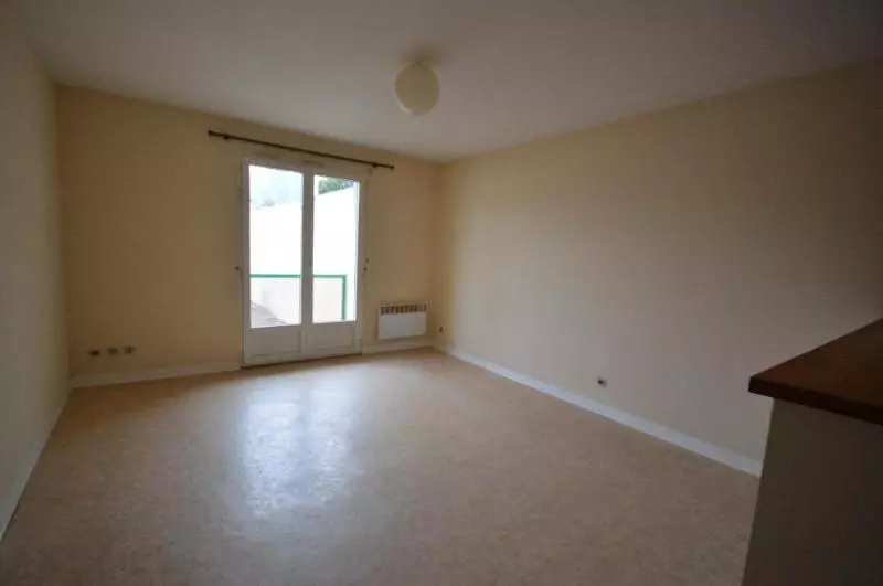 Illustration pour Appartement 2 pièces 38m² Photo Appartement 2 pièces 38m²