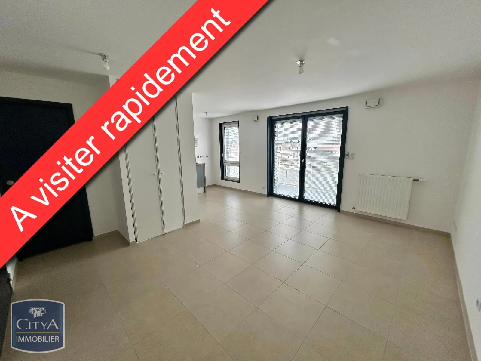 Photo 1 Appartement 1 pièce 28.34m²