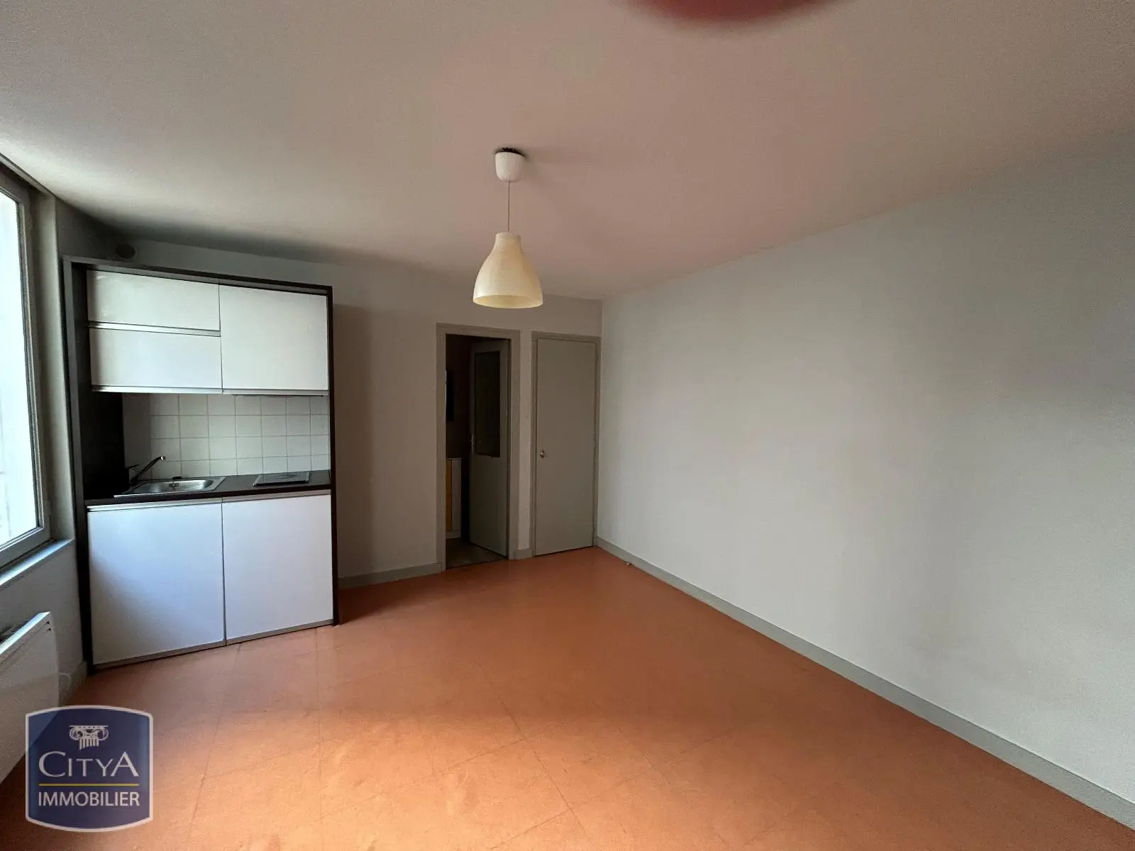 Photo 1 Appartement 1 pièce 22.39m²