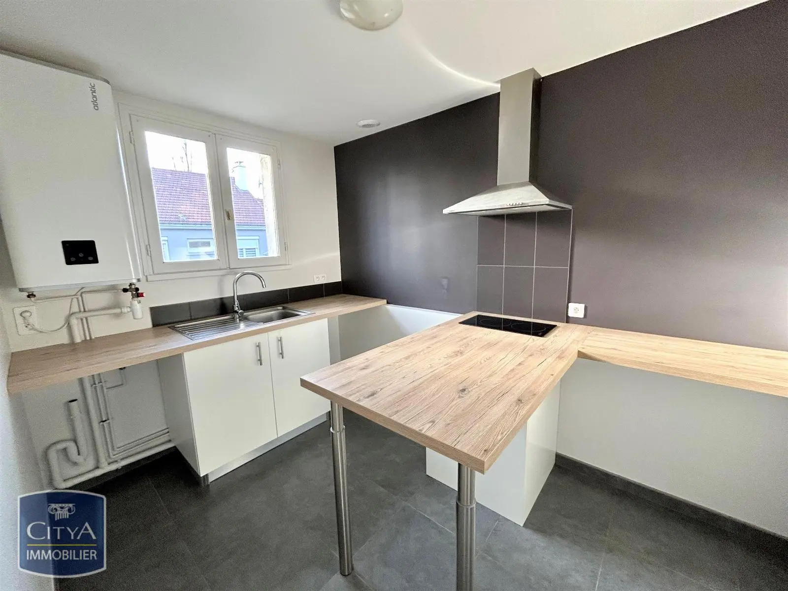 Photo 1 Appartement 1 pièce 31.8m²