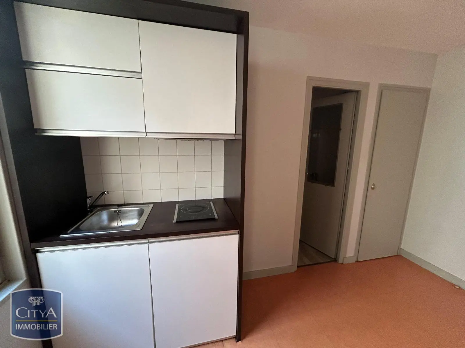 Photo 3 Appartement 1 pièce 22.39m²