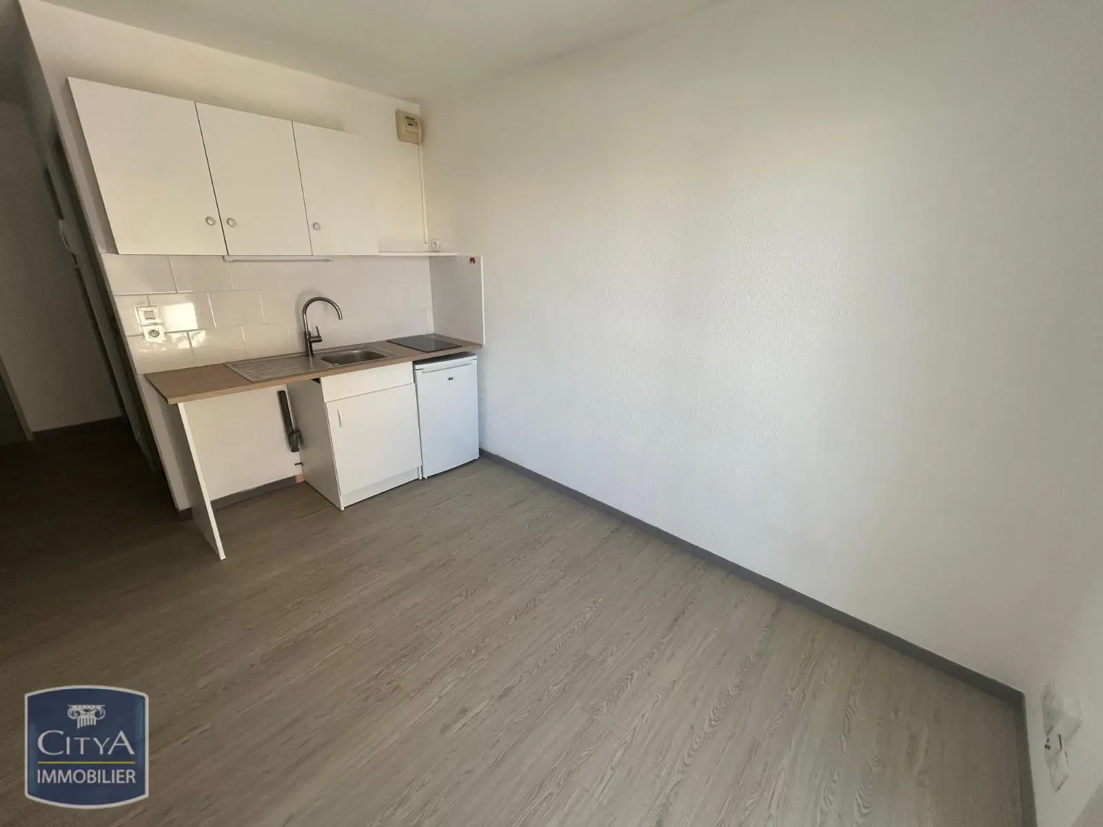 Photo 1 Appartement 1 pièce 19m²