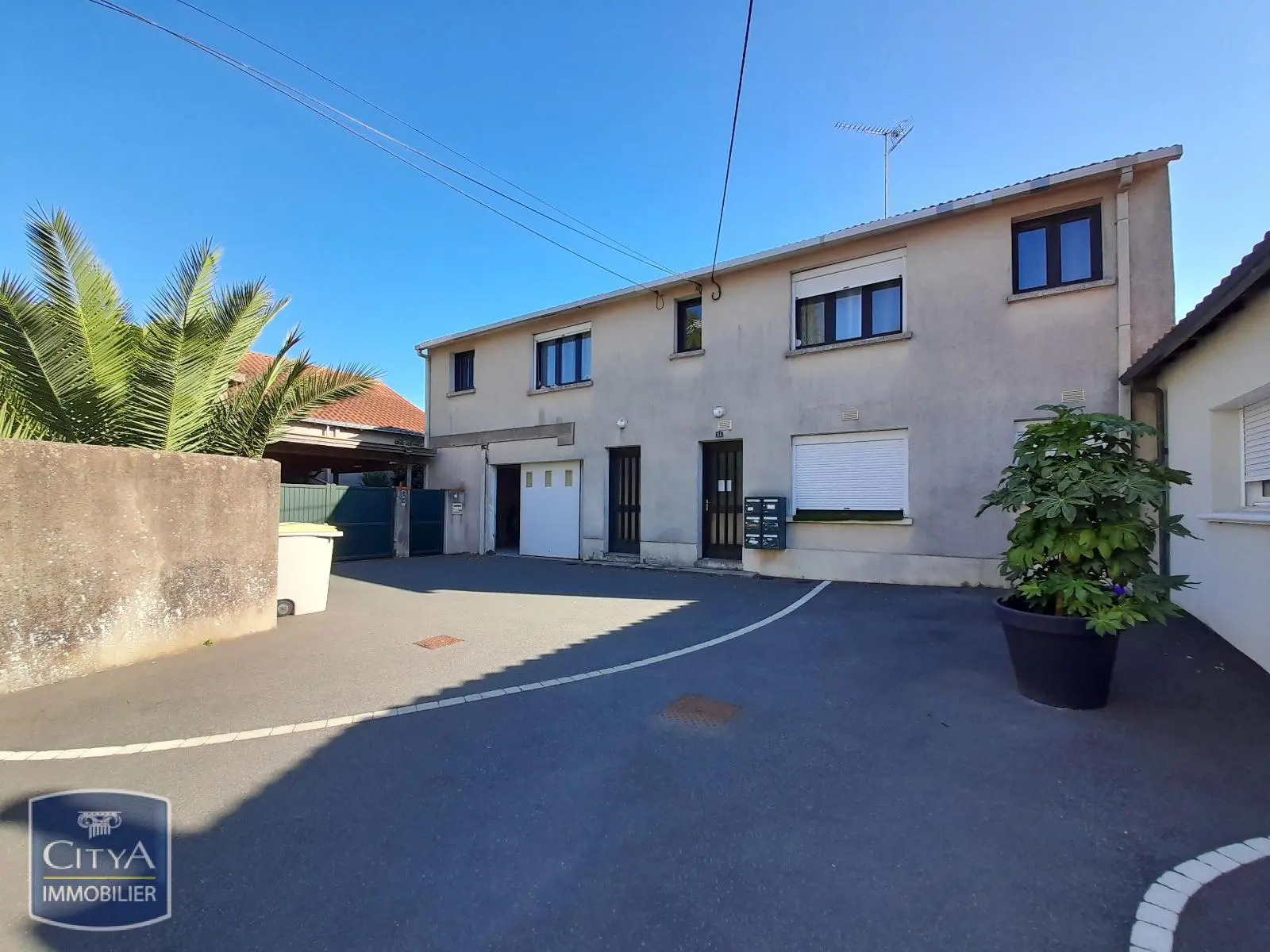 Photo 1 Appartement 1 pièce 30.32m²