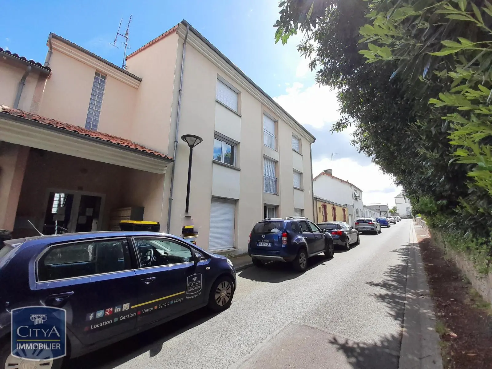 Photo 1 Appartement 1 pièce 18m²