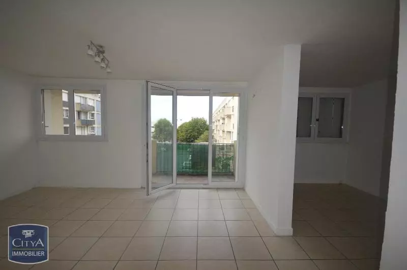 Illustration pour Appartement 4 pièces 70m² Photo Appartement 4 pièces 70m²
