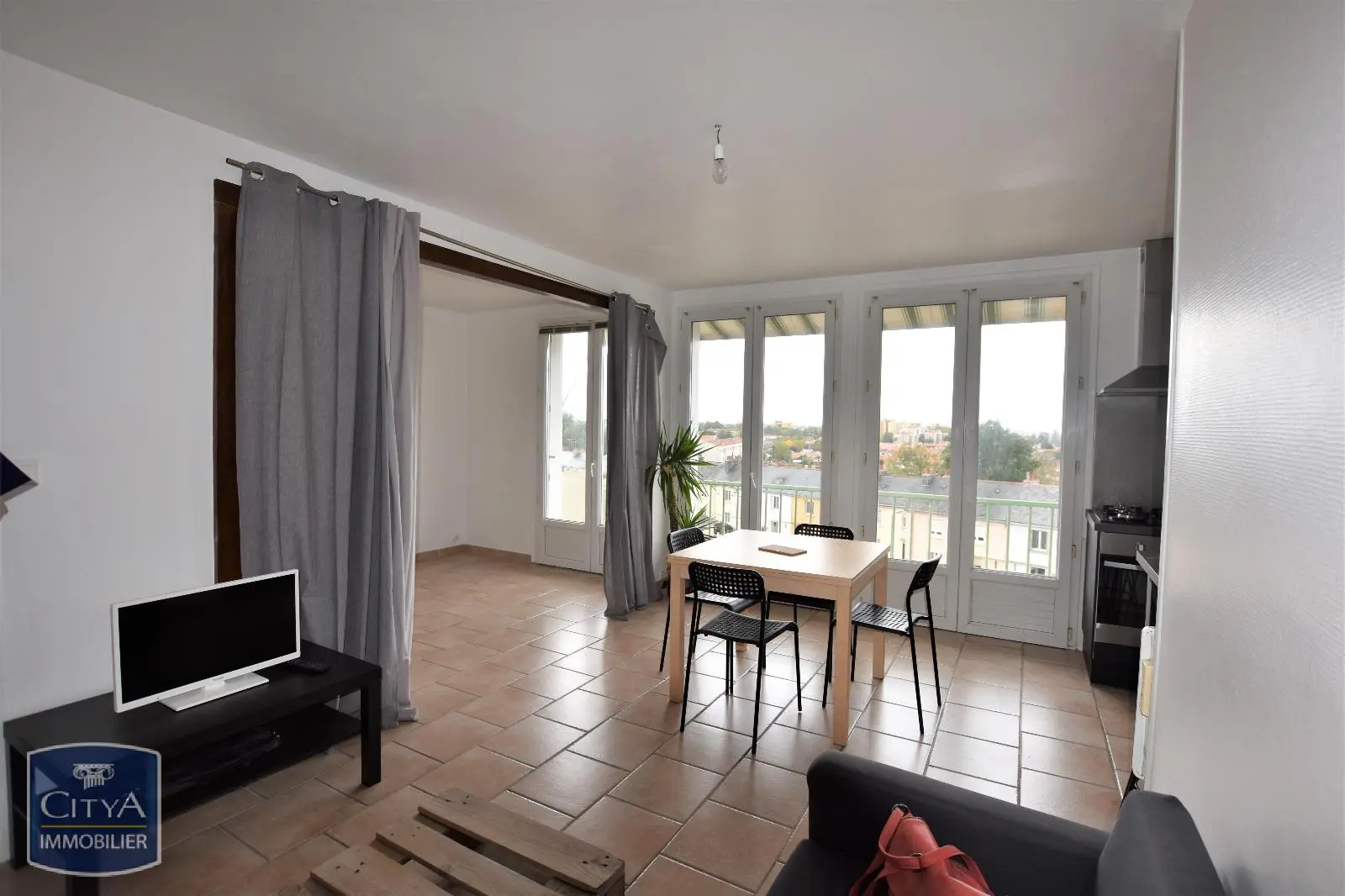 Photo 2 Appartement 2 pièces 49m²
