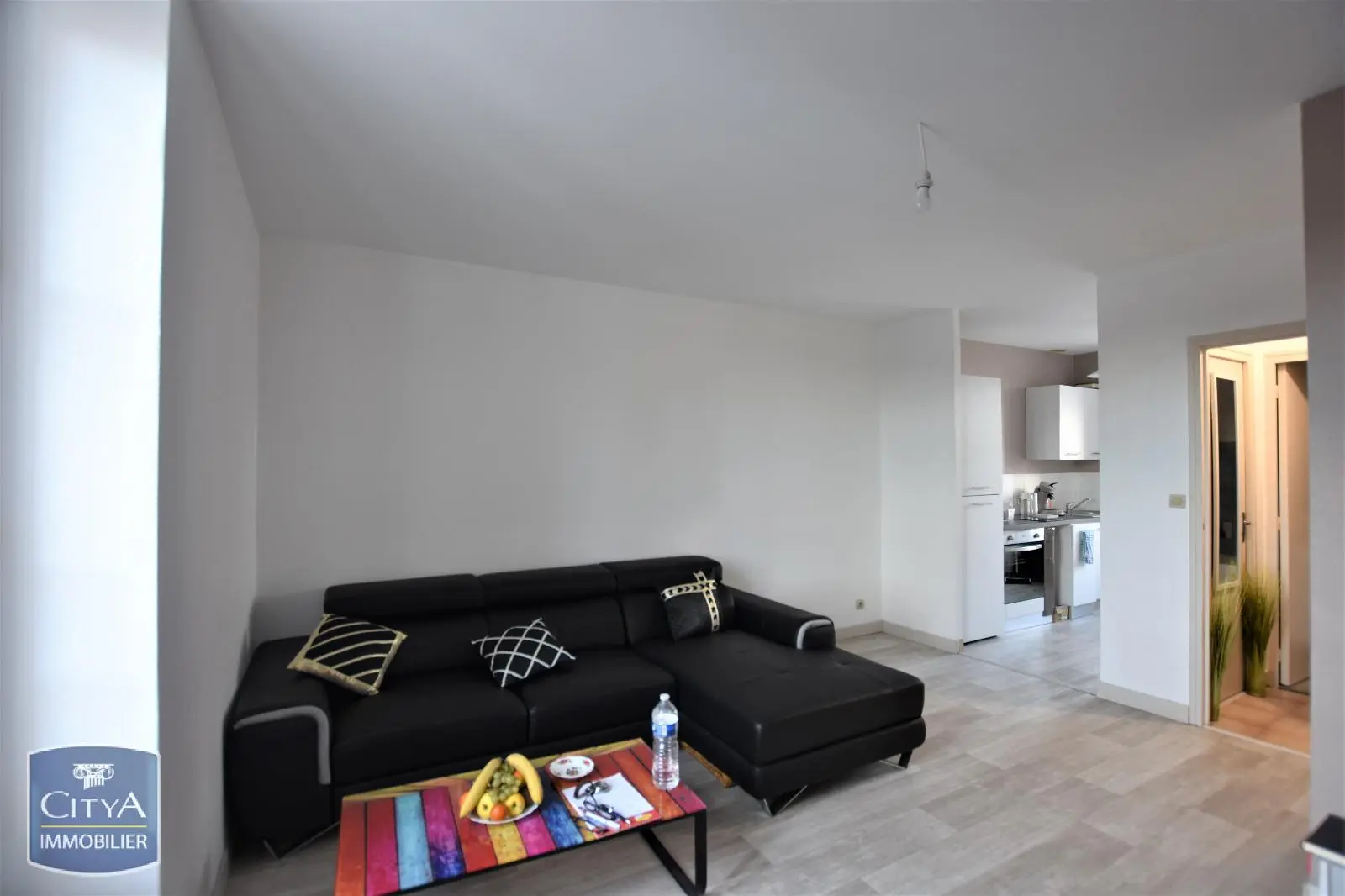 Photo 1 Appartement 1 pièce 28.5m²