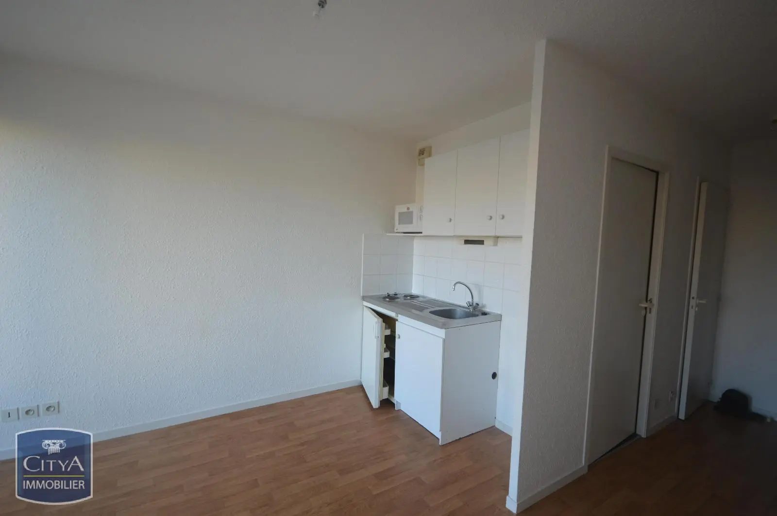 Photo 1 Appartement 1 pièce 20.07m²