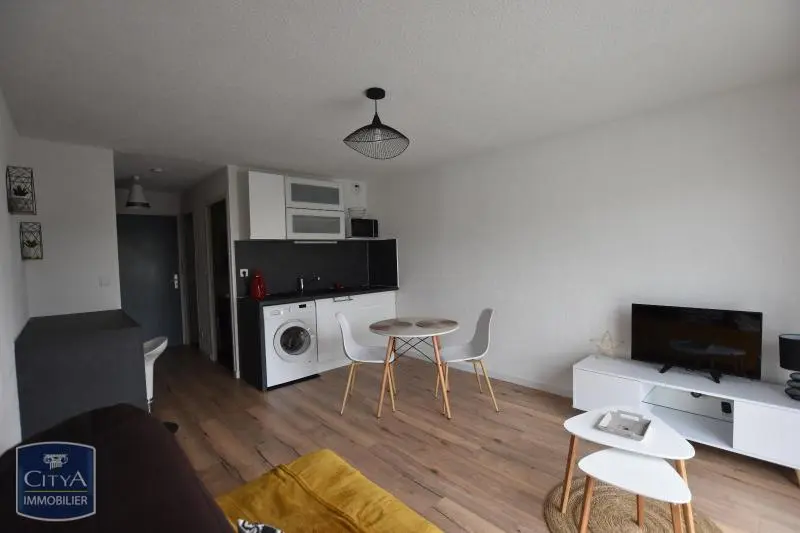 Photo 1 Appartement 1 pièce 24.57m²