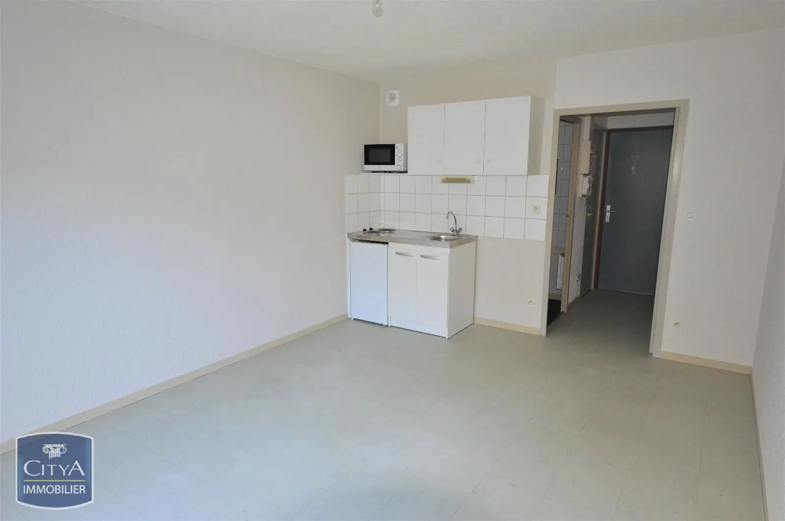 Photo 1 Appartement 1 pièce 23.85m²