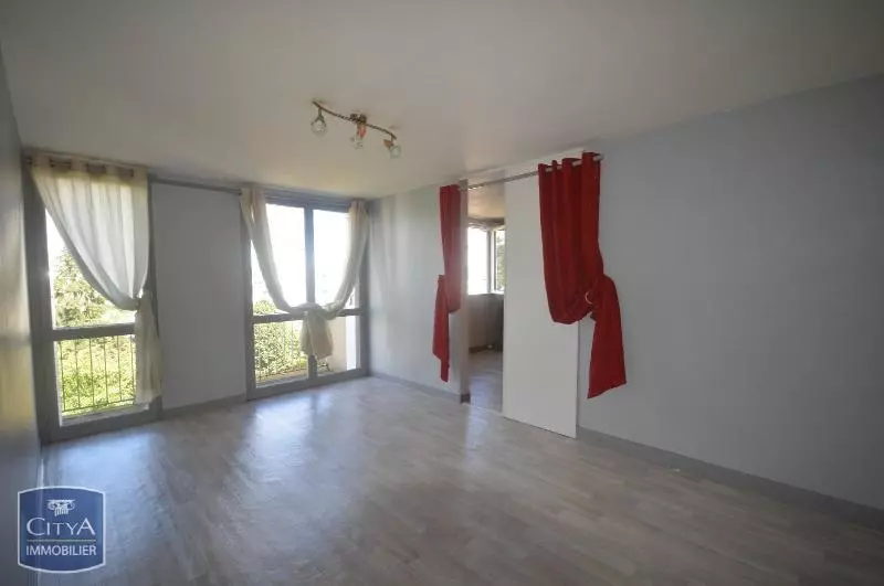 Illustration pour Appartement 4 pièces 70m² Photo Appartement 4 pièces 70m²