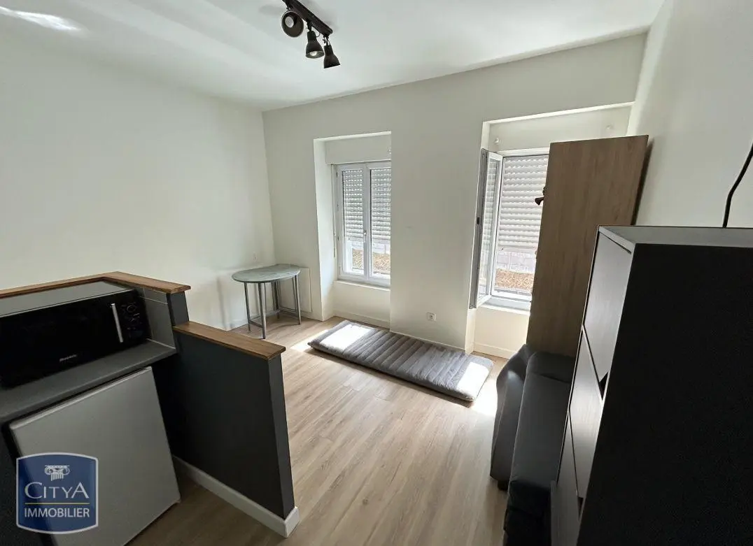 Photo 1 Appartement 1 pièce 19.59m²